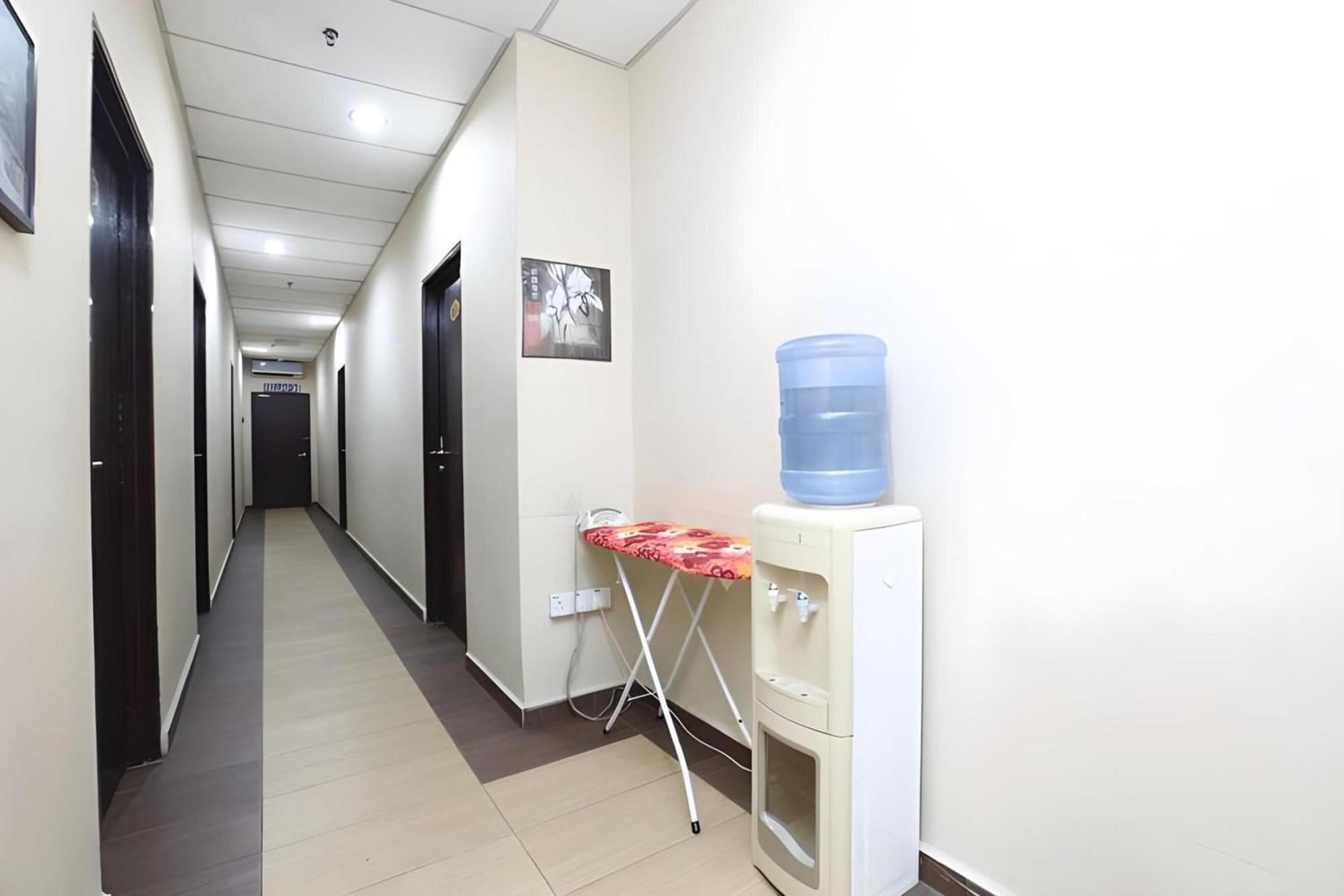 Oyo89588命运河岸酒店 哥打巴鲁 外观 照片